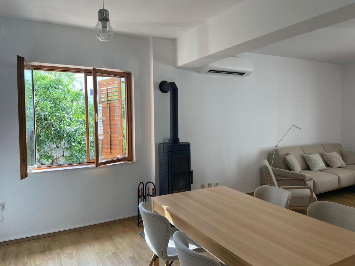 Six Bedroom Holiday Home Matea Ploce  Exterior foto